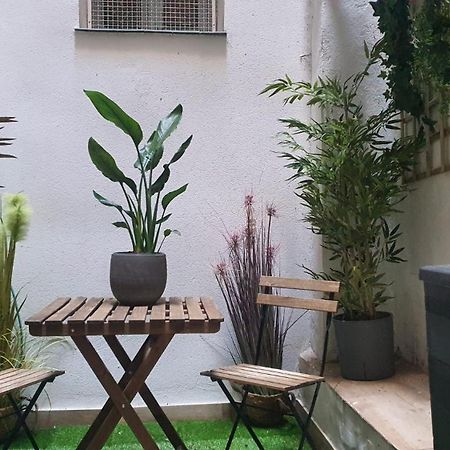 Rentadore Atocha Suites Madrid Exterior foto