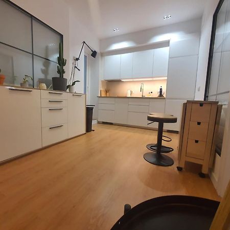 Rentadore Atocha Suites Madrid Exterior foto